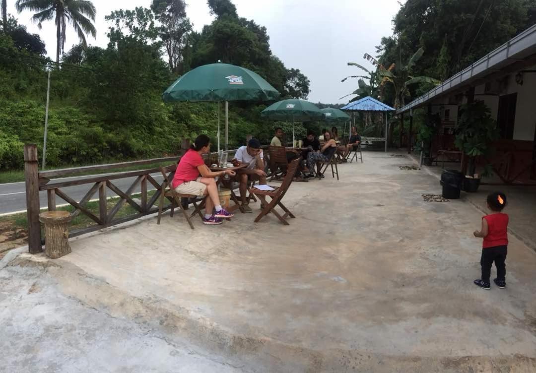 Dtahan Motel Taman Negara Kuala Tahan Ngoại thất bức ảnh