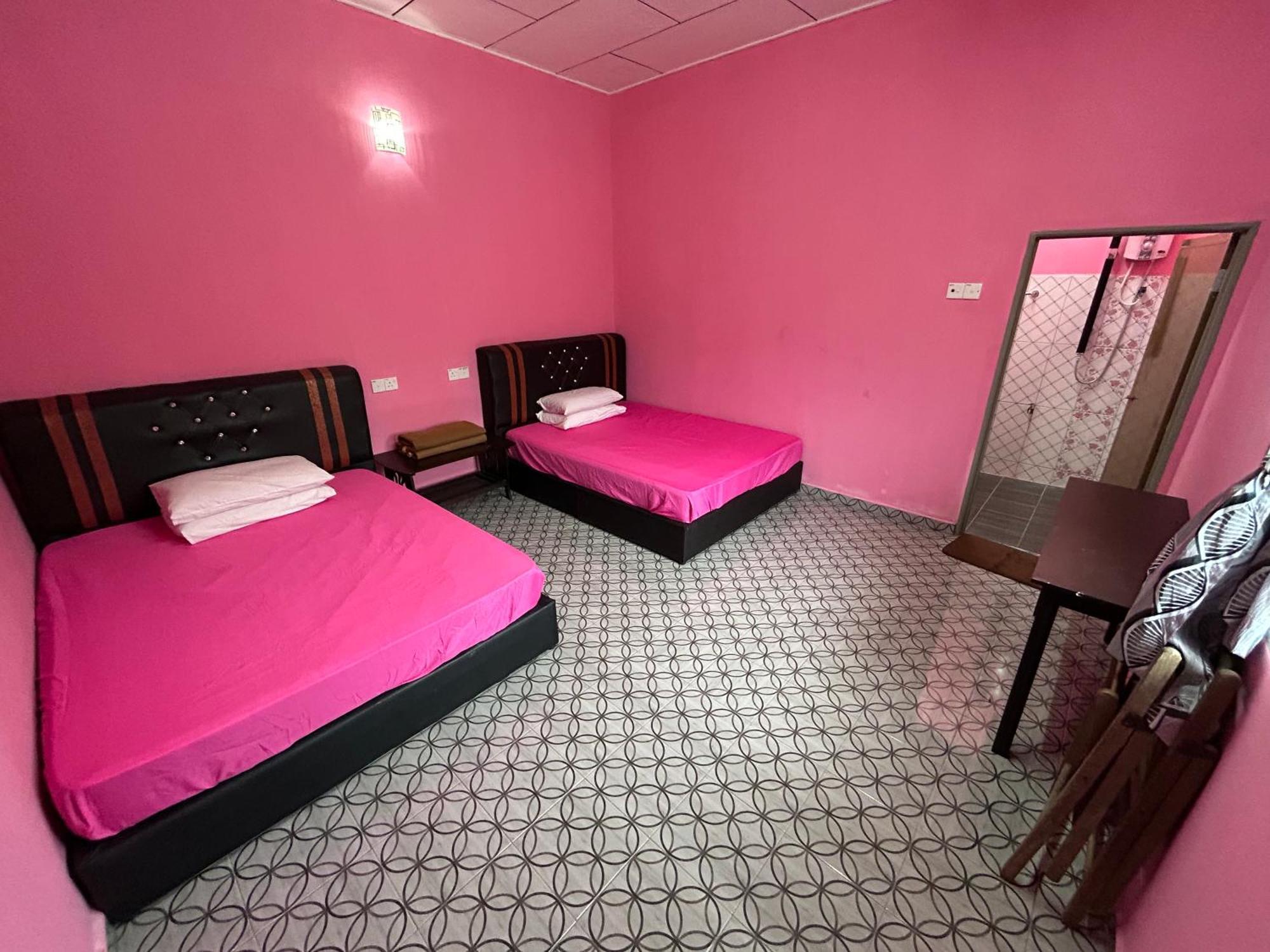 Dtahan Motel Taman Negara Kuala Tahan Ngoại thất bức ảnh