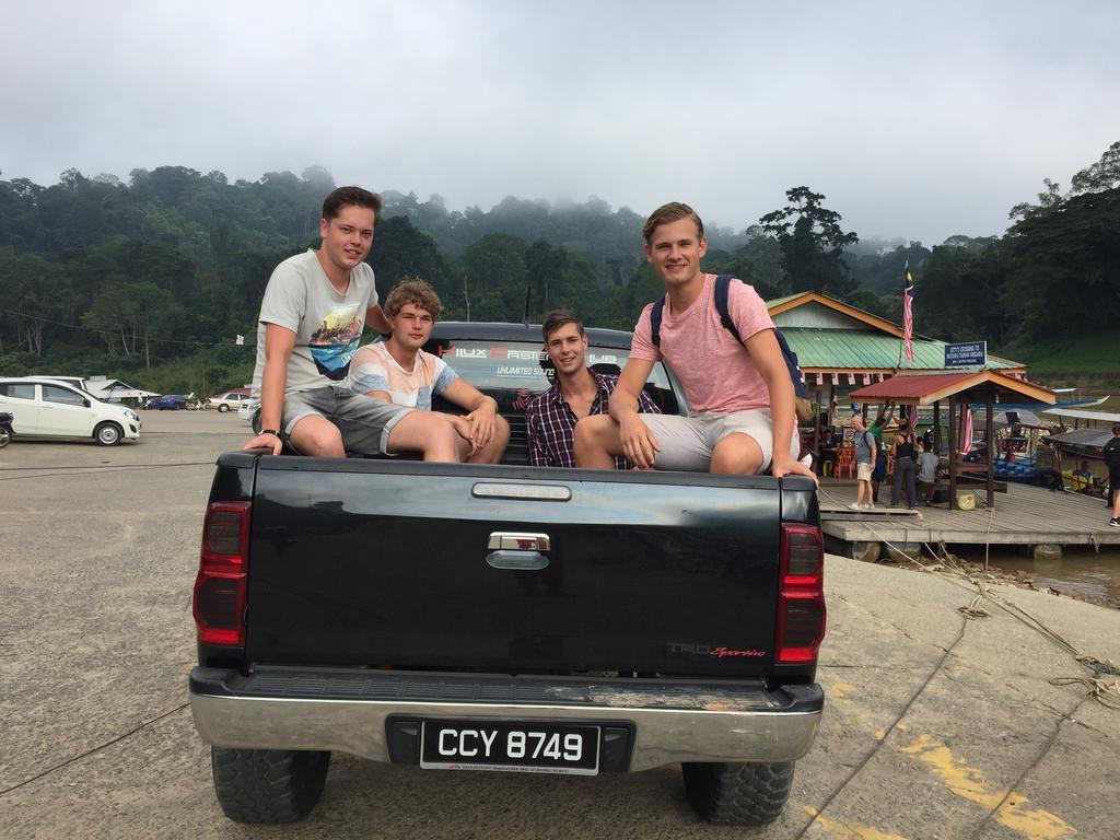 Dtahan Motel Taman Negara Kuala Tahan Ngoại thất bức ảnh